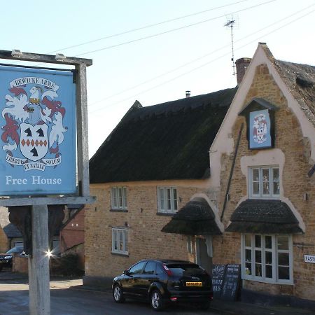 The Bewicke Arms Bed and Breakfast Hallaton Esterno foto